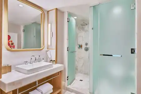 JW Marriott Parq - 10