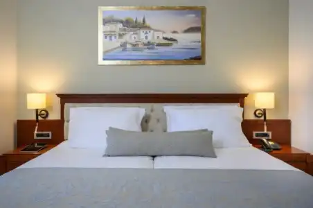 Vantaris Palace - 120
