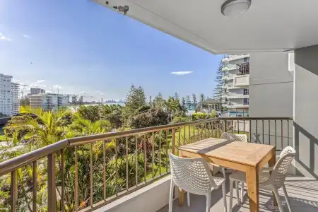 Gemini Court Holiday Apartments - 597