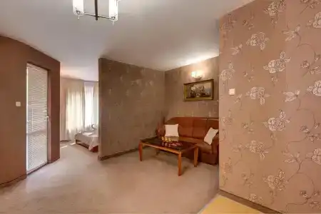 Family Prestige - 78