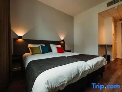 HOTELUX Amsterdam Airport - 26