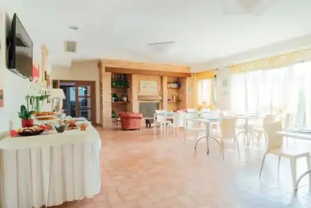 B&B Country Club Sport - 18