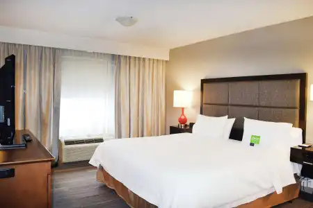 Hampton Inn & Suites By Hilton Calgary- University Northwest - 4