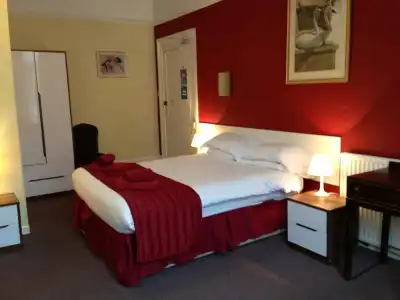 Abbey Lodge - 5