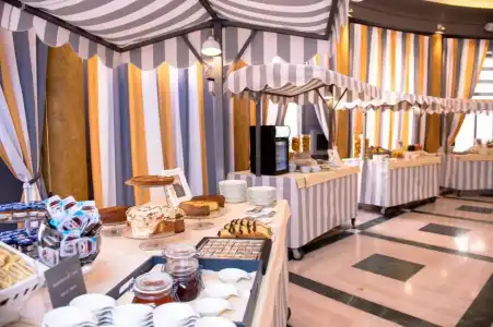 TH Roma - Carpegna Palace - 12