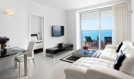 Island Luxurious Suites - 4