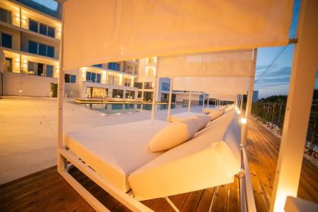 At Herbal Boutique & Spa - 8