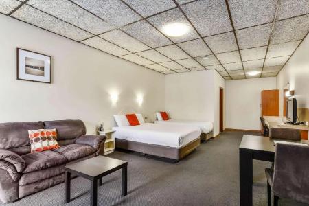 Quality Inn Presidential - 61