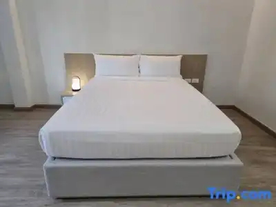 Michael Inn - 55