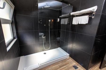 Lucic Rooms & Suites - 9