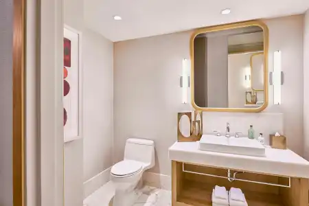 JW Marriott Parq - 8
