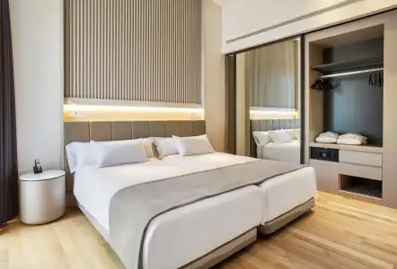 Kivir Adults Recommended, Historic City Center - 2
