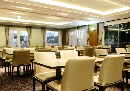 Aqueen Paya Lebar - 17