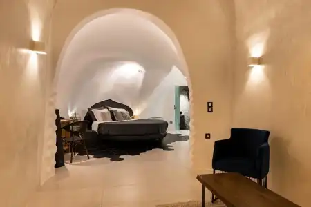 Daydream Luxury Suites - 33