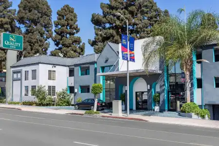 Quality Inn Near Hollywood Walk of Fame - 23