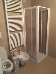 Komodo Short Stay Apartments - 41