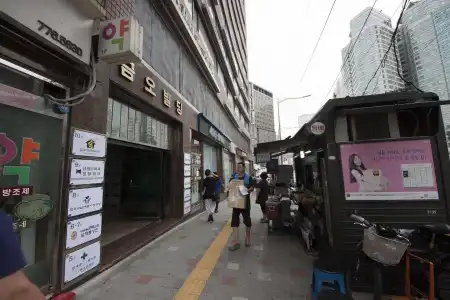 24 Guesthouse Myeongdong Town - 19