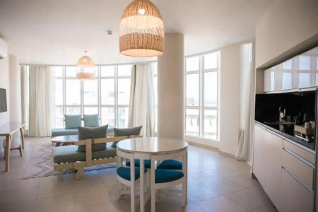 Redcon Suites - 128