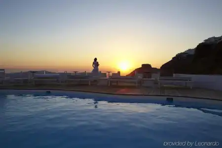 Sun Rocks Boutique | Caldera View Suites & Sunset Dining Experience - 45