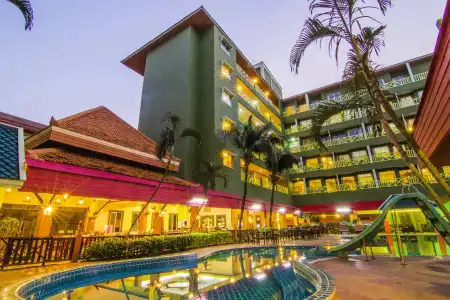 Phuphaya Resort Pattaya - 10