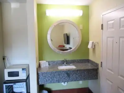 Motel 6 Savannah, GA - 23
