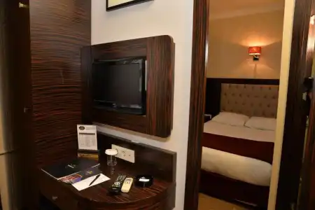 Golden Siyav - 35