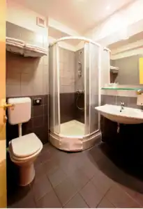 Newly Renovated Kastil - 30