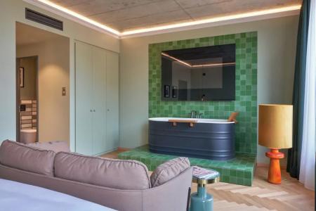 Gekko House, Frankfurt, a Tribute Portfolio - 116