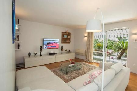 Garden Apartment - 150