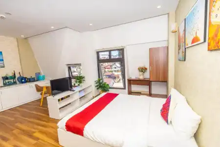 Ngan Pho Studio & - 227