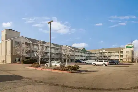 HomeTowne Studios By Red Roof Denver - Airport/ Aurora - 13