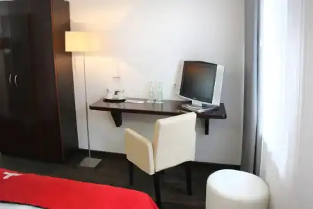 Helvetia Rooms - Self Check-In - 4
