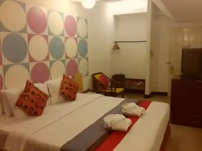Sawasdee Sukhumvit Inn - 2