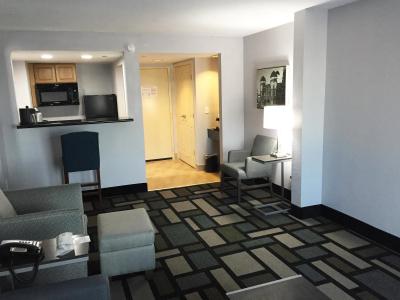 Best Western Plus Birmingham Inn  Suites - 5