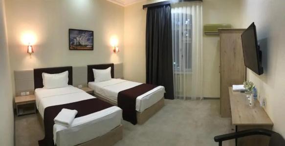 Karavan Street - 7