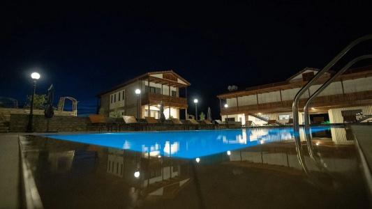Chateau Mosmieri Resort - 12