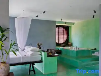 Knai Bang Chatt - 100