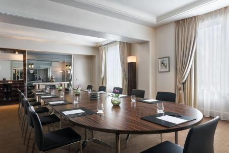 Prince de Galles, a Luxury Collection, Paris - 17
