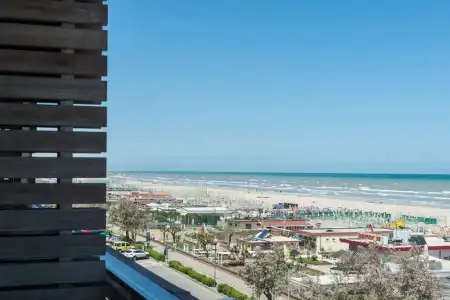 Kiss Beachfront & Restaurant - 163