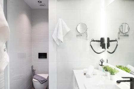 Cozy Corner Luxury Apartments - 53