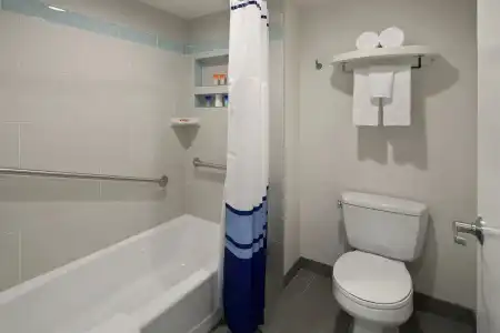 Tropicana Inn and Suites - 6