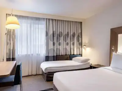 Novotel London Tower Bridge - 4