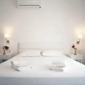 Ni̇li̇a Bozcaada - 36