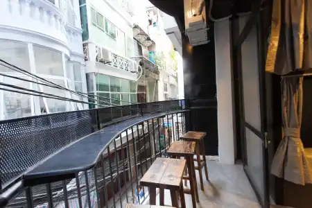 Luxury Backpackers - 14