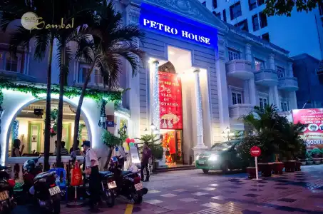 Petro House - 28