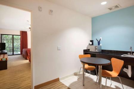 Super 8 by Wyndham Indio - 26