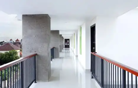 Amaris Teuku Umar - 34