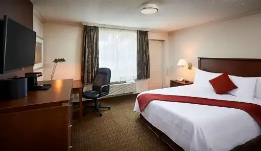 Best Western Plus Guildwood Inn - 33