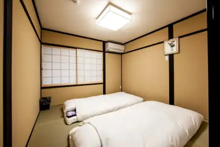 Miro Shichijo Hanabatakecho Tei - 1