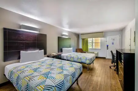 Motel 6 Arlington, TX - 37